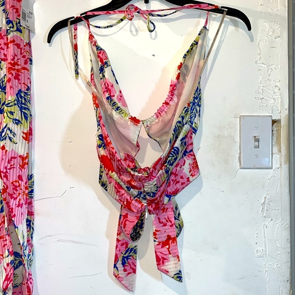 FOREVER 21 2PC FLORAL OUTFIT - Picture 4 of 4